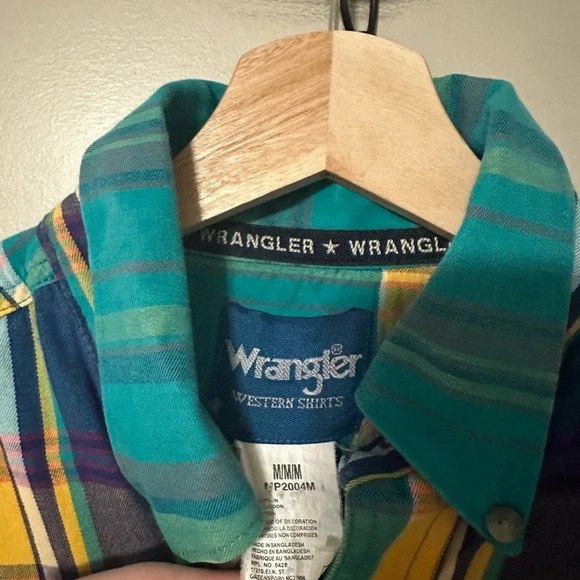 Vintage Wrangler Western Plaid Button-up Shirt Medium - Picture 3 of 4
